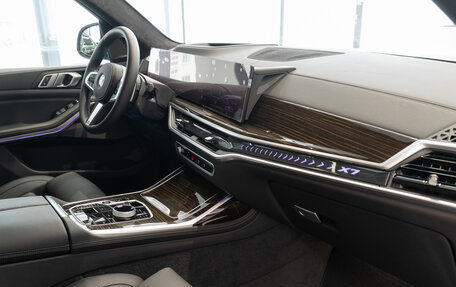 BMW X7, 2024 год, 16 000 000 рублей, 9 фотография