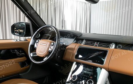 Land Rover Range Rover IV рестайлинг, 2019 год, 7 790 000 рублей, 10 фотография