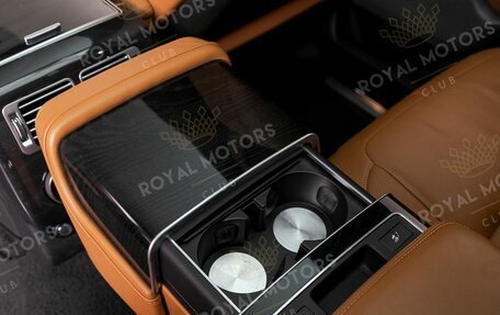 Land Rover Range Rover IV рестайлинг, 2019 год, 7 790 000 рублей, 17 фотография
