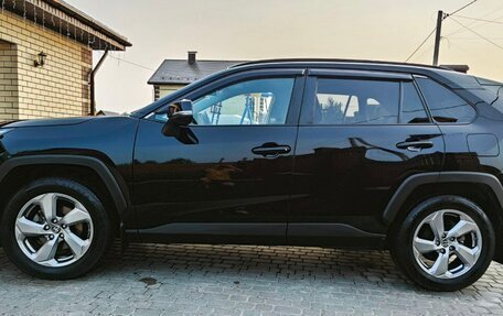 Toyota RAV4, 2020 год, 3 375 000 рублей, 6 фотография
