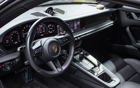 Porsche 911, 2020 год, 15 000 000 рублей, 37 фотография