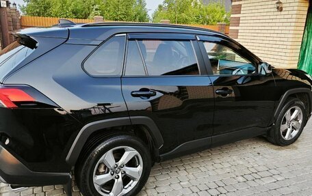 Toyota RAV4, 2020 год, 3 375 000 рублей, 9 фотография