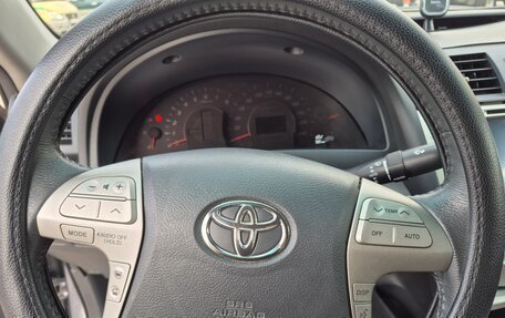 Toyota Camry, 2011 год, 2 100 000 рублей, 4 фотография