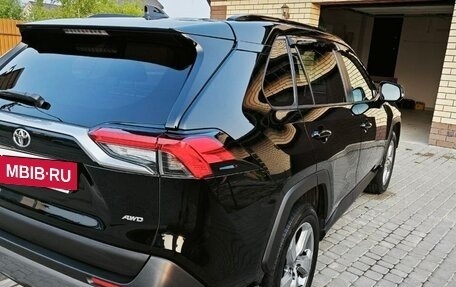 Toyota RAV4, 2020 год, 3 375 000 рублей, 3 фотография