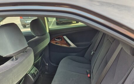 Toyota Camry, 2011 год, 2 100 000 рублей, 23 фотография
