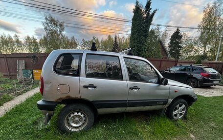 Chevrolet Niva I рестайлинг, 2003 год, 99 990 рублей, 4 фотография