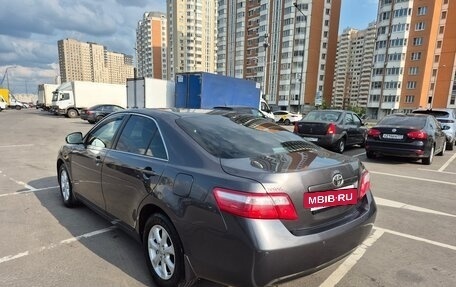 Toyota Camry, 2011 год, 2 100 000 рублей, 24 фотография