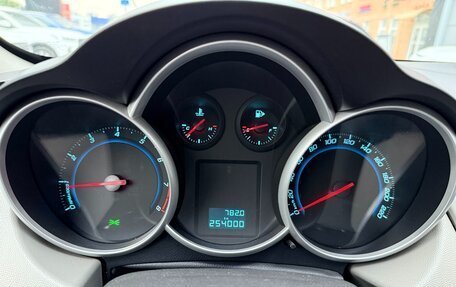 Chevrolet Cruze II, 2011 год, 535 000 рублей, 17 фотография