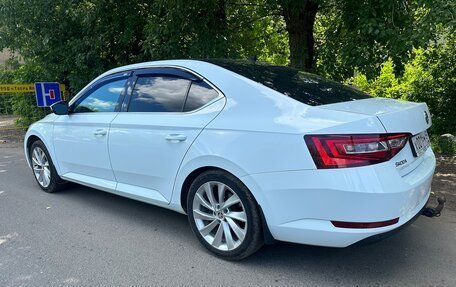 Skoda Superb III рестайлинг, 2015 год, 1 800 000 рублей, 4 фотография