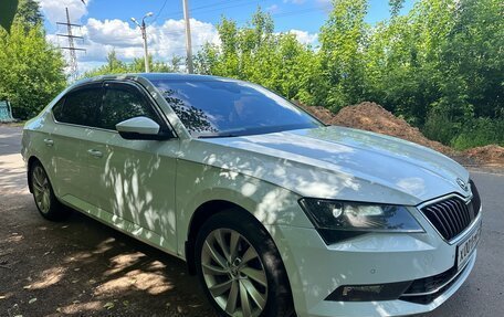 Skoda Superb III рестайлинг, 2015 год, 1 800 000 рублей, 3 фотография