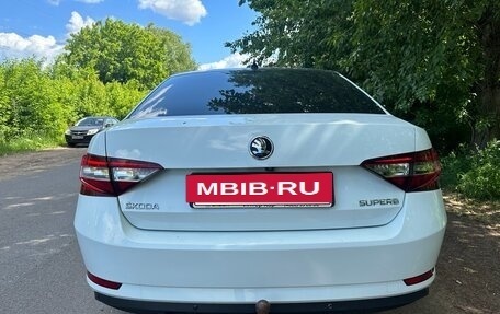 Skoda Superb III рестайлинг, 2015 год, 1 800 000 рублей, 5 фотография