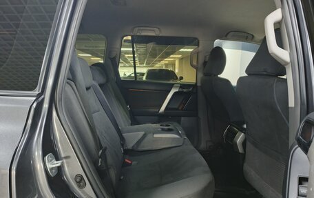 Toyota Land Cruiser Prado 150 рестайлинг 2, 2012 год, 3 003 000 рублей, 12 фотография