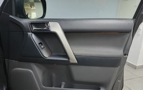 Toyota Land Cruiser Prado 150 рестайлинг 2, 2012 год, 3 003 000 рублей, 26 фотография