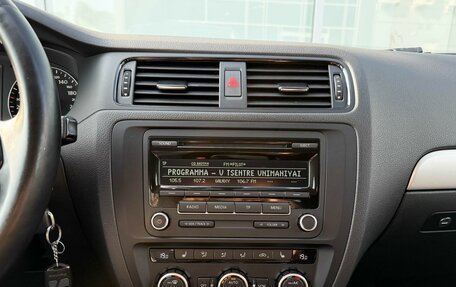 Volkswagen Jetta VI, 2012 год, 975 000 рублей, 12 фотография