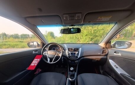 Hyundai Solaris II рестайлинг, 2015 год, 845 000 рублей, 11 фотография