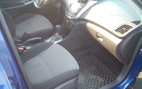 Hyundai Solaris II рестайлинг, 2013 год, 930 000 рублей, 2 фотография