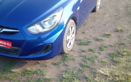 Hyundai Solaris II рестайлинг, 2013 год, 930 000 рублей, 12 фотография