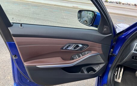 BMW 3 серия, 2019 год, 4 195 000 рублей, 17 фотография