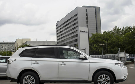 Mitsubishi Outlander III рестайлинг 3, 2013 год, 1 645 000 рублей, 4 фотография