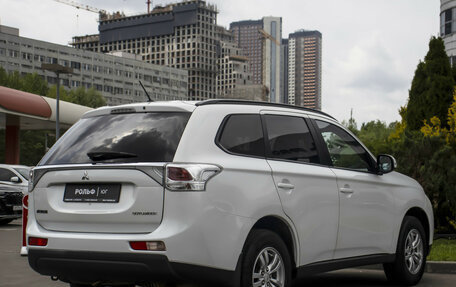 Mitsubishi Outlander III рестайлинг 3, 2013 год, 1 645 000 рублей, 5 фотография