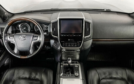 Toyota Land Cruiser 200, 2018 год, 7 800 000 рублей, 12 фотография