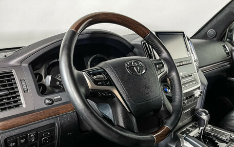 Toyota Land Cruiser 200, 2018 год, 7 800 000 рублей, 13 фотография