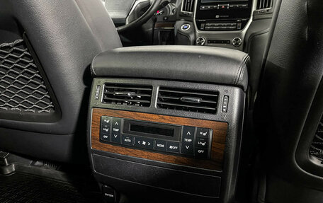 Toyota Land Cruiser 200, 2018 год, 7 800 000 рублей, 27 фотография