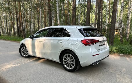 Mercedes-Benz A-Класс, 2019 год, 2 700 000 рублей, 5 фотография