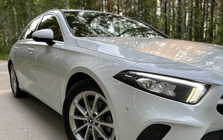 Mercedes-Benz A-Класс, 2019 год, 2 700 000 рублей, 2 фотография