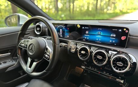 Mercedes-Benz A-Класс, 2019 год, 2 700 000 рублей, 21 фотография