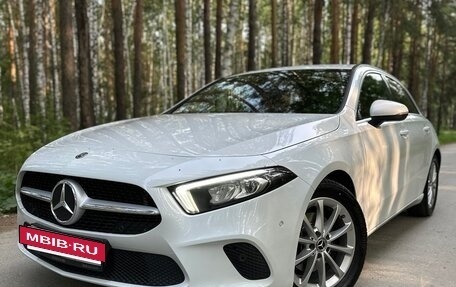 Mercedes-Benz A-Класс, 2019 год, 2 700 000 рублей, 23 фотография