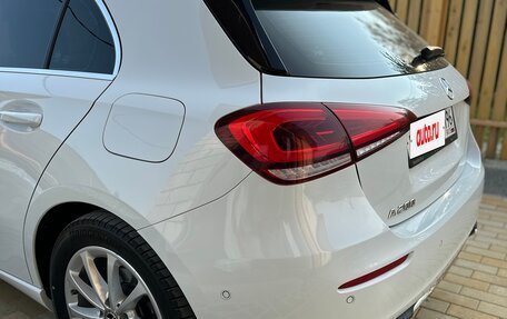 Mercedes-Benz A-Класс, 2019 год, 2 700 000 рублей, 24 фотография