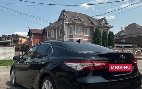 Toyota Camry, 2019 год, 3 590 000 рублей, 4 фотография