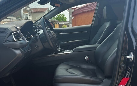 Toyota Camry, 2019 год, 3 590 000 рублей, 10 фотография