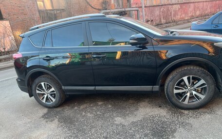 Toyota RAV4, 2017 год, 2 830 000 рублей, 4 фотография