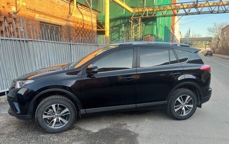 Toyota RAV4, 2017 год, 2 830 000 рублей, 2 фотография