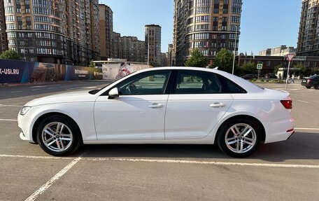 Audi A4, 2018 год, 2 250 000 рублей, 8 фотография
