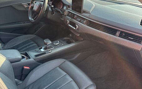Audi A4, 2018 год, 2 250 000 рублей, 10 фотография
