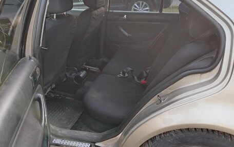 Volkswagen Bora, 2004 год, 260 000 рублей, 5 фотография