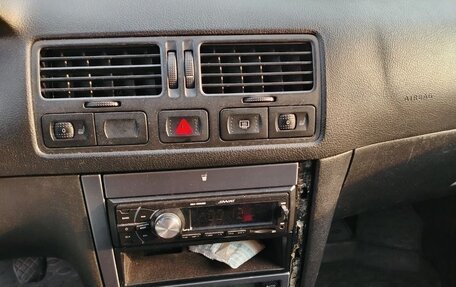 Volkswagen Bora, 2004 год, 260 000 рублей, 6 фотография