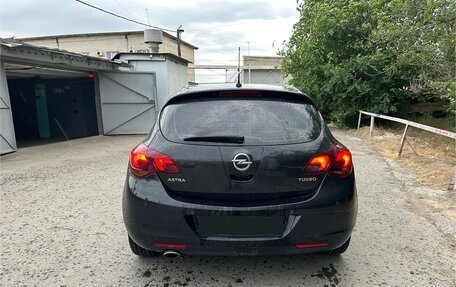 Opel Astra J, 2011 год, 780 000 рублей, 4 фотография