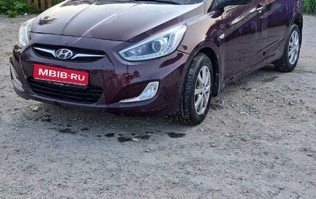 Hyundai Solaris II рестайлинг, 2013 год, 650 000 рублей, 1 фотография