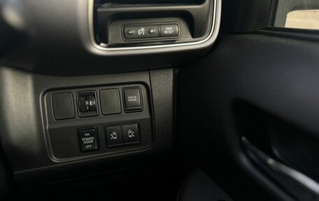 Nissan Serena IV, 2019 год, 2 370 000 рублей, 13 фотография