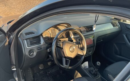 Skoda Rapid I, 2015 год, 700 000 рублей, 2 фотография