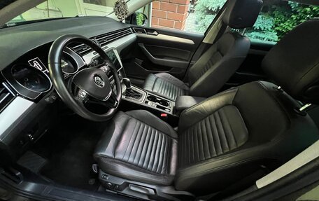 Volkswagen Passat B8 рестайлинг, 2018 год, 2 150 000 рублей, 11 фотография