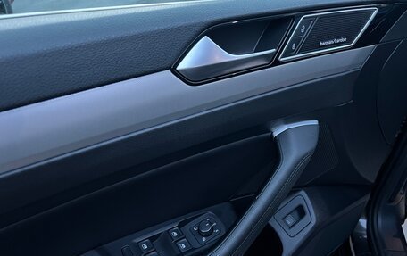 Volkswagen Passat B8 рестайлинг, 2018 год, 2 150 000 рублей, 20 фотография