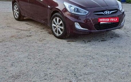 Hyundai Solaris II рестайлинг, 2013 год, 650 000 рублей, 2 фотография