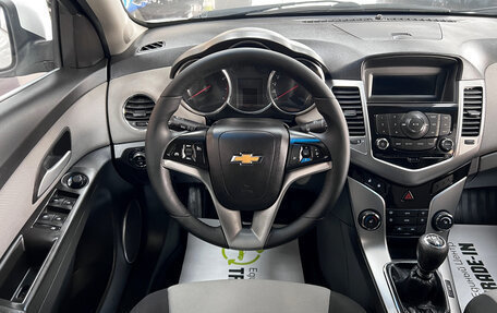 Chevrolet Cruze II, 2011 год, 875 000 рублей, 13 фотография