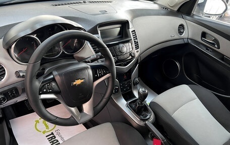 Chevrolet Cruze II, 2011 год, 875 000 рублей, 10 фотография