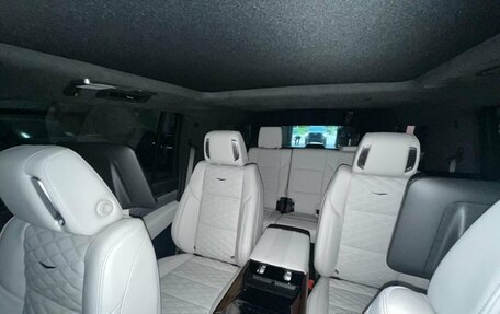 Cadillac Escalade V, 2025 год, 24 640 000 рублей, 10 фотография